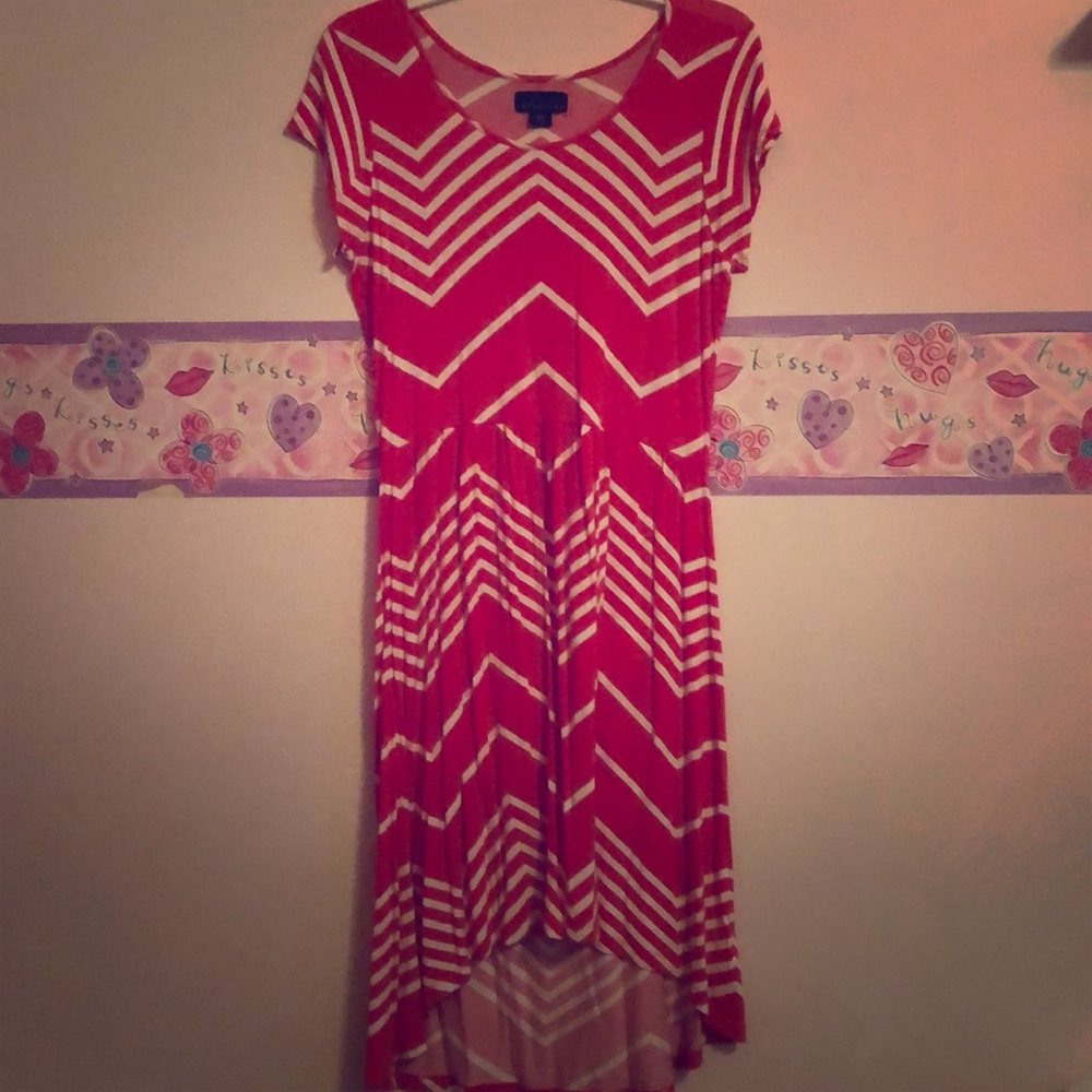 Short sleeve (mid thigh in front/ mid calf in back